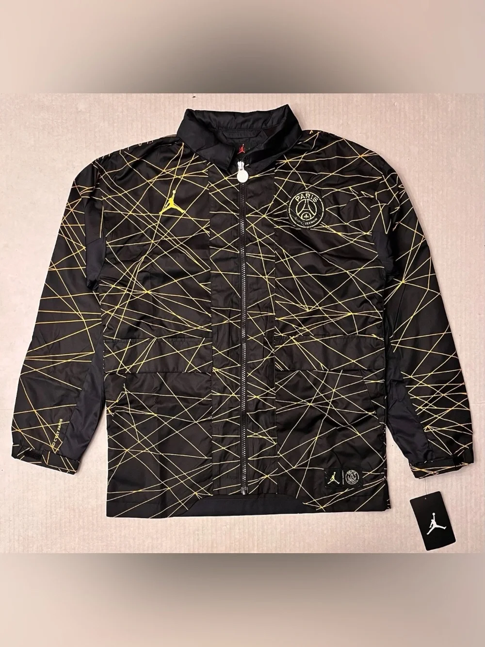 Jordan Kids Black Gold Graphic Puffer Jacket Paris Saint-Germain PSG 95C263-023